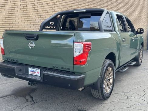 Used 2024 Nissan Titan SV w/ SV Bronze Edition Package image 25