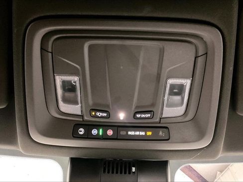 Used 2024 GMC Sierra 1500 SLT image 36