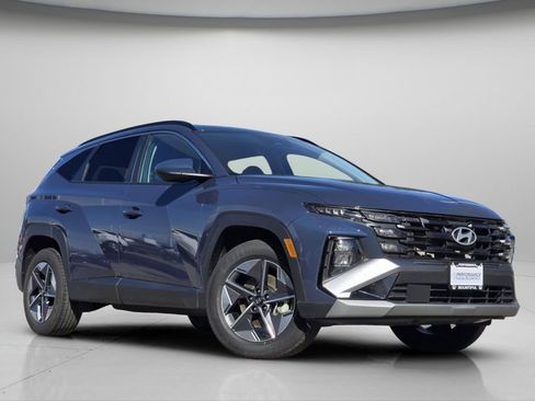 Used 2025 Hyundai Tucson SEL image 2