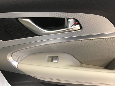 Used 2023 Genesis G70 2.0T w/ Sport Prestige Package image 25