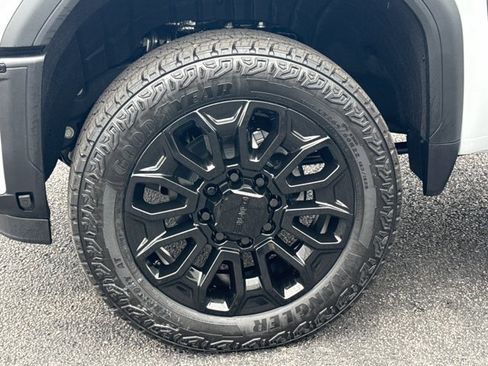 New 2026 GMC Sierra 2500 Denali w/ Denali Reserve Package AWD/4WD image 17