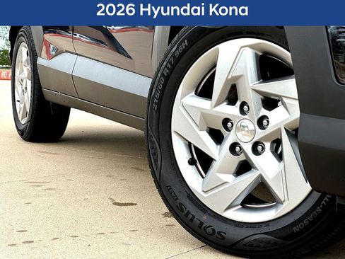 Used 2026 Hyundai Kona SE FWD image 2