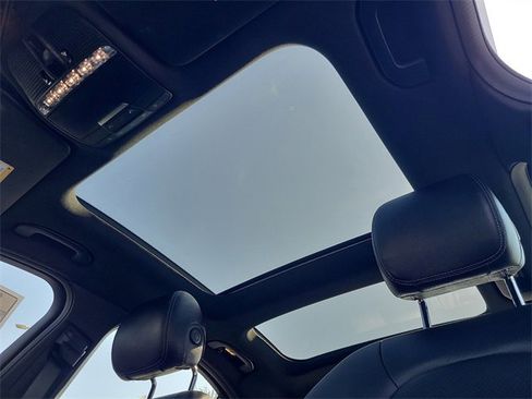 Used 2018 Mercedes-Benz C 300 Sedan image 15