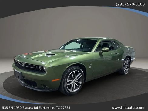 Used 2018 Dodge Challenger GT w/ Driver Convenience Group AWD/4WD image 3