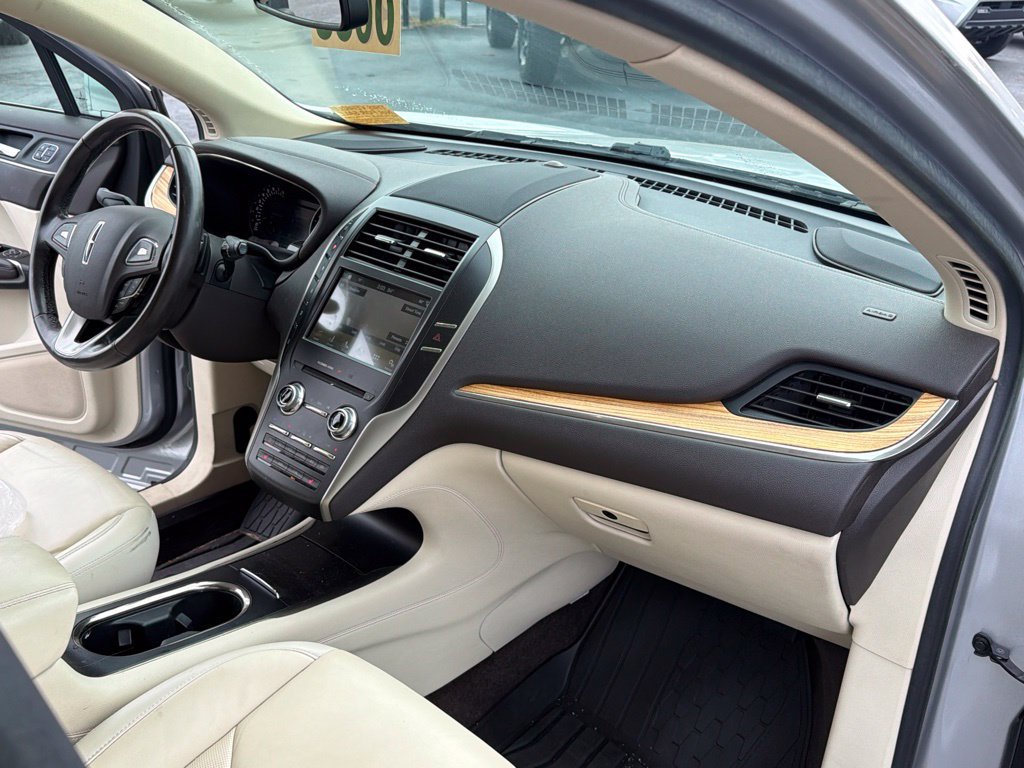 Used 2016 Lincoln MKC Select w/ Select Plus Package FWD image 20