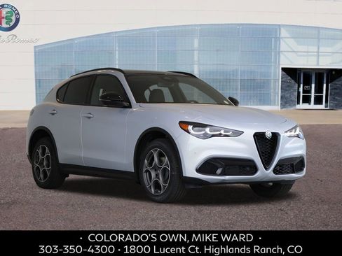 New 2025 Alfa Romeo Stelvio Sprint image 8