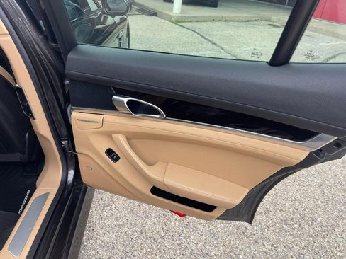 Used 2013 Porsche Panamera 4 Platinum Edition image 17