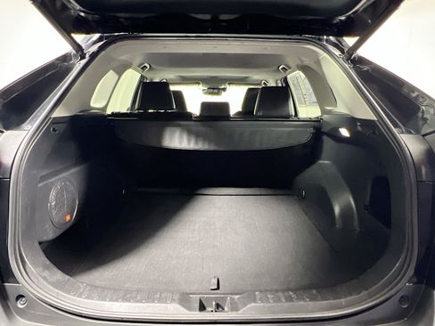 Used 2022 Toyota RAV4 XLE Premium AWD/4WD image 34