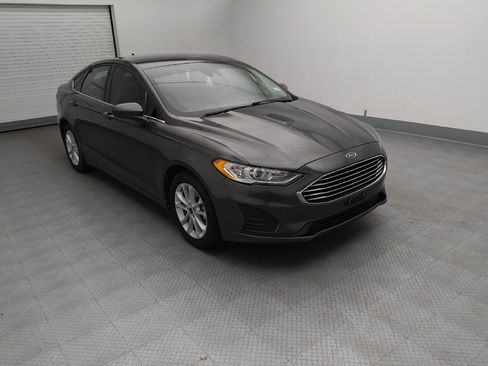 Used 2019 Ford Fusion SE FWD image 13