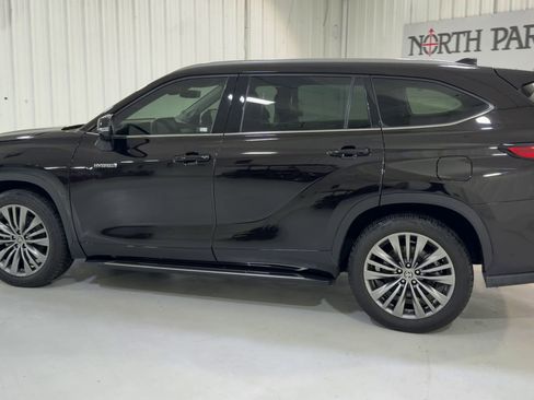 Used 2020 Toyota Highlander Platinum image 7