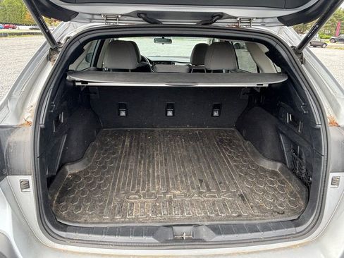 Used 2024 Subaru Outback Premium AWD/4WD image 13