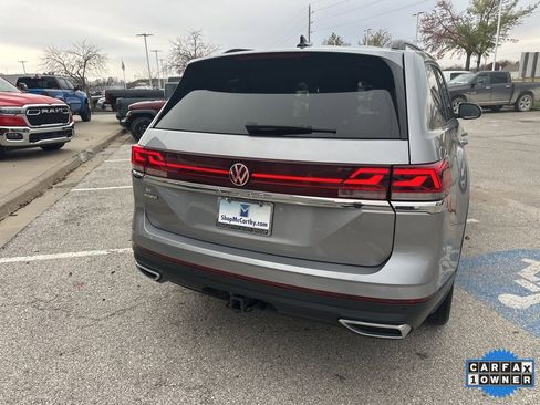 Used 2024 Volkswagen Atlas SE image 28