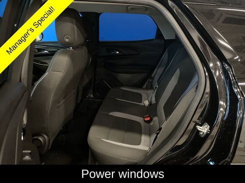 Used 2025 Chevrolet TrailBlazer LT w/ Driver Confidence Package image 11