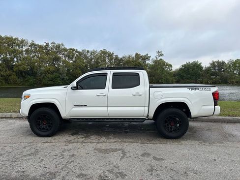 Used 2023 Toyota Tacoma SR image 2