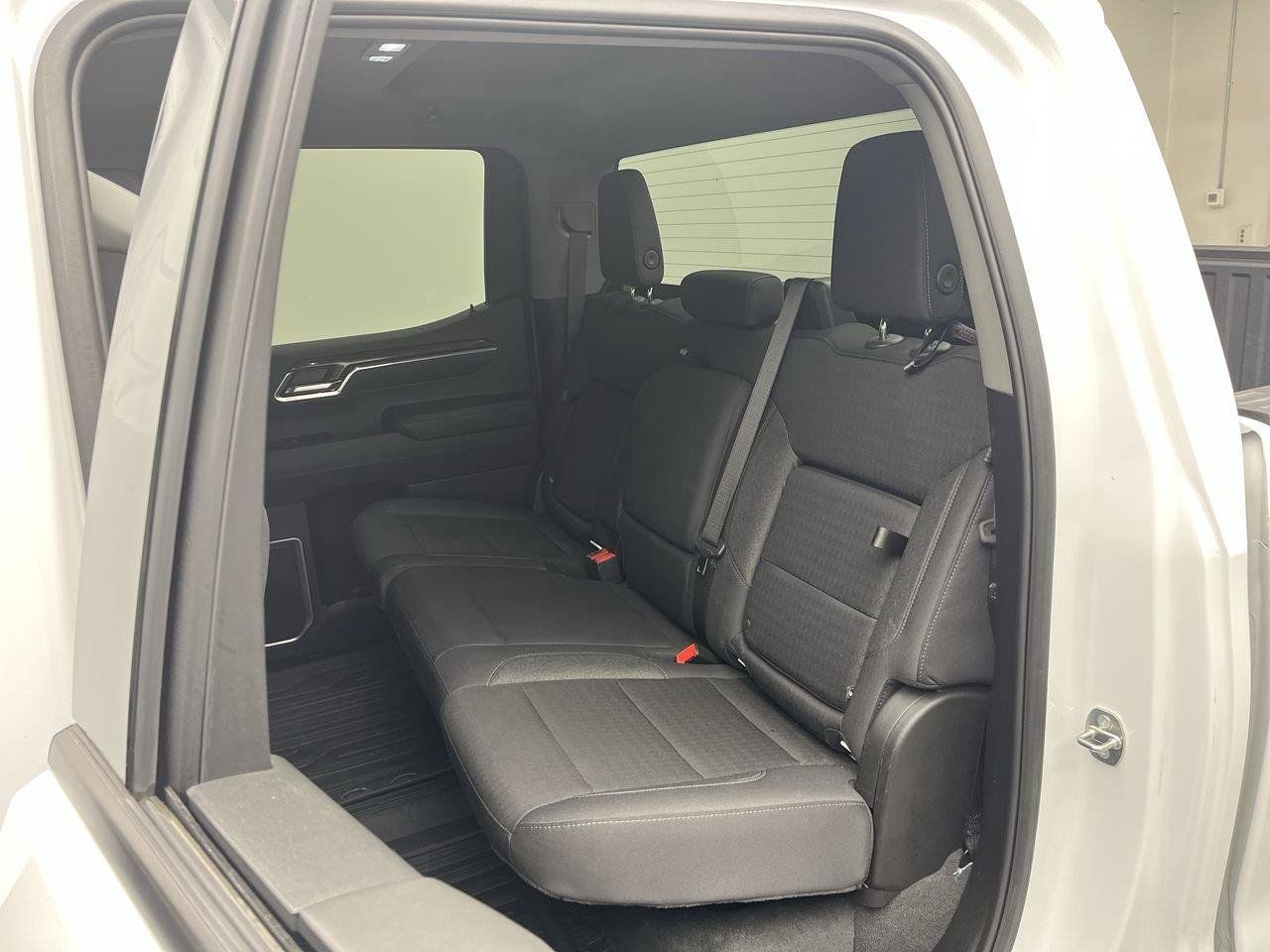 Certified 2024 GMC Sierra 1500 Elevation w/ LPO, Elevation Black Package AWD/4WD image 13