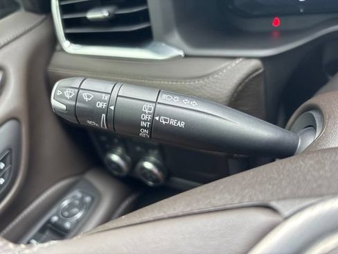 Used 2022 GMC Yukon Denali AWD/4WD image 22
