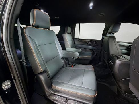 Used 2025 GMC Yukon XL AT4 w/ Premium Trailering Package AWD/4WD image 25