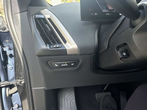 Used 2026 BMW iX xDrive45 w/ Premium Package image 28