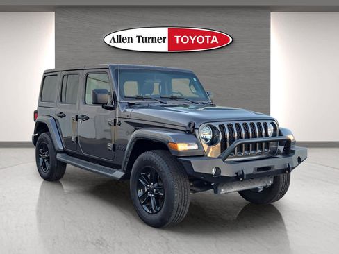 Used 2021 Jeep Wrangler Unlimited Sahara image 1
