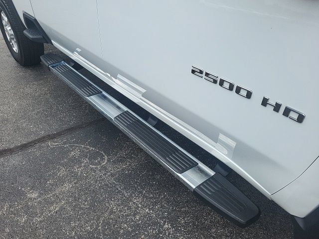 Used 2025 Chevrolet Silverado 2500 LT AWD/4WD image 5