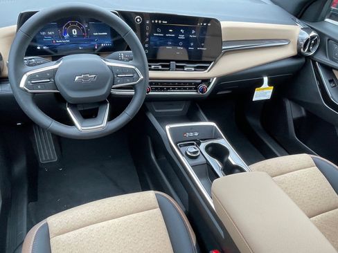 New 2026 Chevrolet Equinox ACTIV w/ Convenience Package III image 13