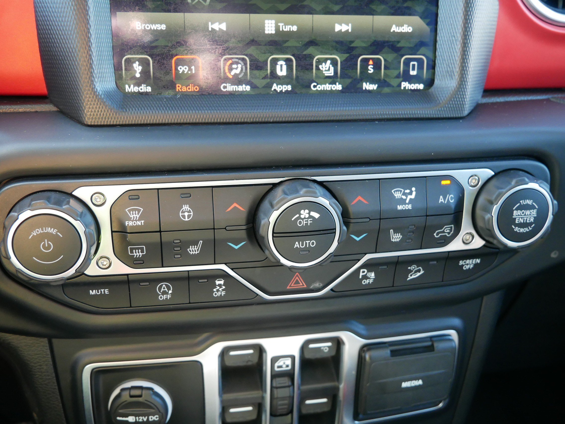 Used 2019 Jeep Wrangler Unlimited Rubicon AWD/4WD image 23