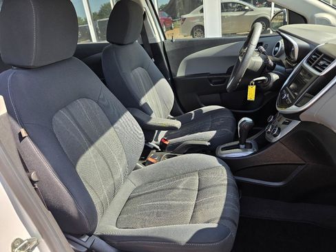 Used 2019 Chevrolet Sonic LT FWD image 19
