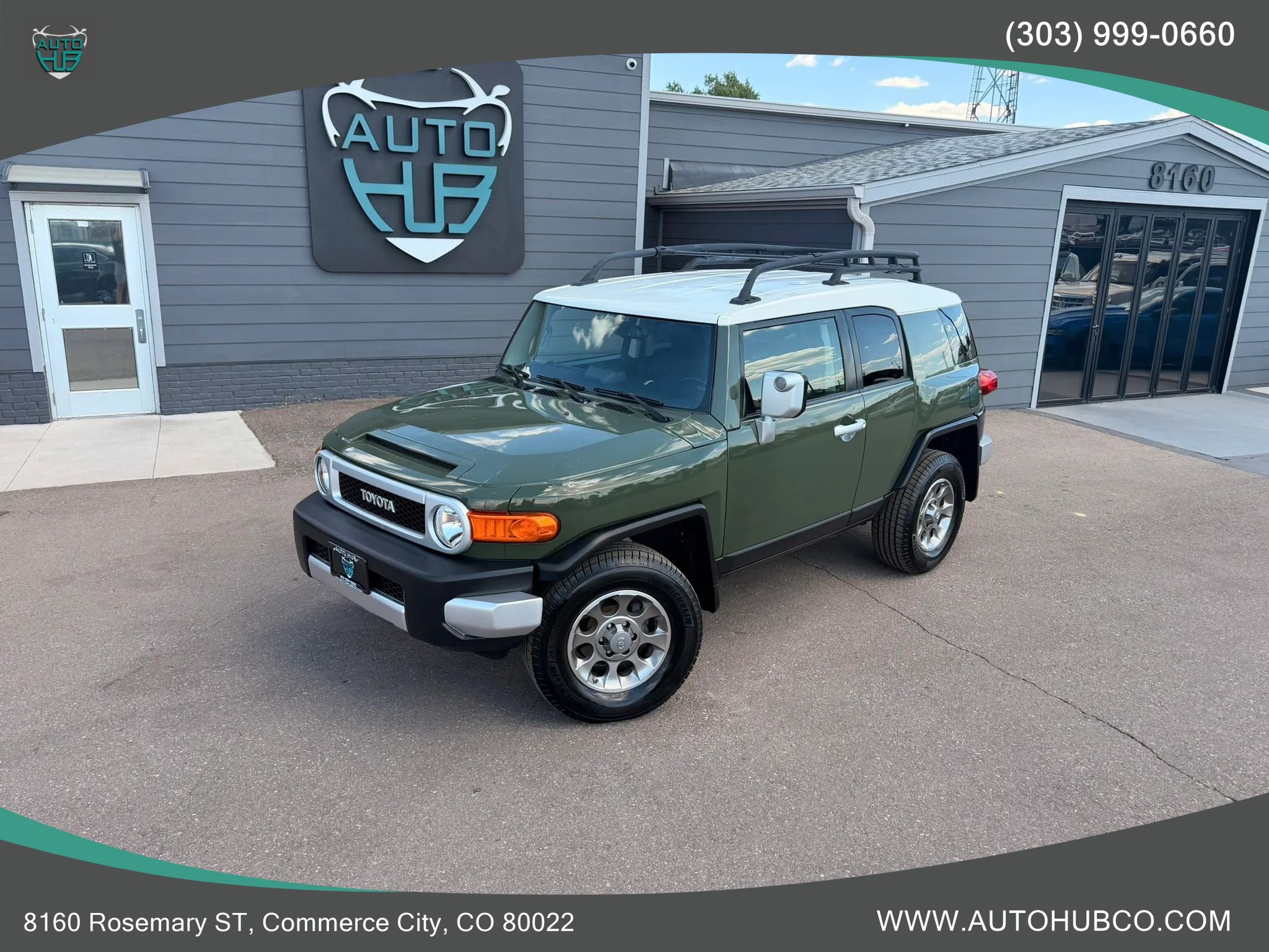 Used 2012 Toyota FJ Cruiser 4WD w/ Upgrade Pkg image 2