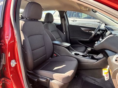 Used 2024 Chevrolet Malibu RS FWD image 28