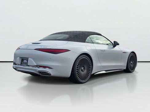 New 2026 Mercedes-Benz Maybach SL 680 image 3