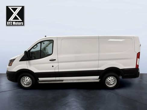 Used 2024 Ford Transit 250 Low Roof AWD w/ Exterior Upgrade Package image 3
