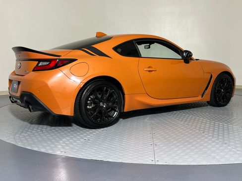 Used 2023 Toyota GR86 10th Anniversary SE image 9