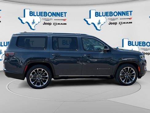 Certified 2024 Jeep Wagoneer Series III w/ Premium Group I AWD/4WD image 4