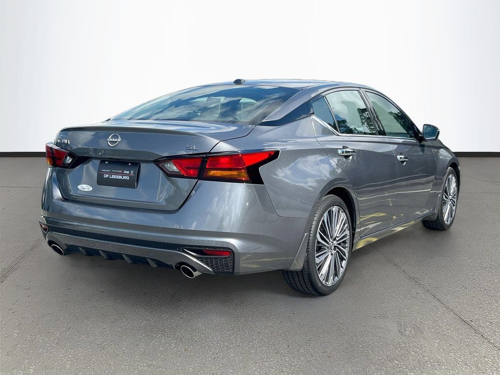 Used 2024 Nissan Altima 2.5 SL FWD image 7