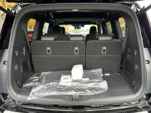 New 2026 Nissan Armada PRO-4X image 9