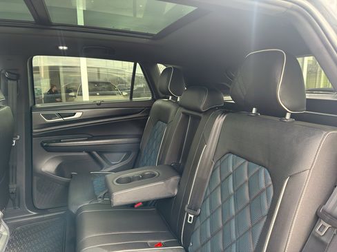 New 2026 Volkswagen Atlas Cross Sport SEL Premium R-Line image 15