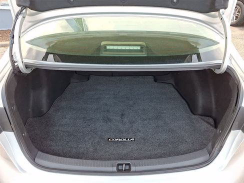 Used 2023 Toyota Corolla LE w/ Carpet Mat Package (TMS) image 28
