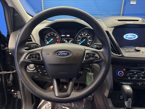 Used 2017 Ford Escape SE w/ Equipment Group 201A AWD/4WD image 14