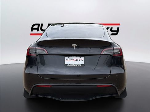 Used 2024 Tesla Model Y 2WD image 6