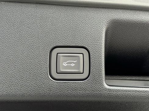 New 2026 Chevrolet Equinox EV RS image 25