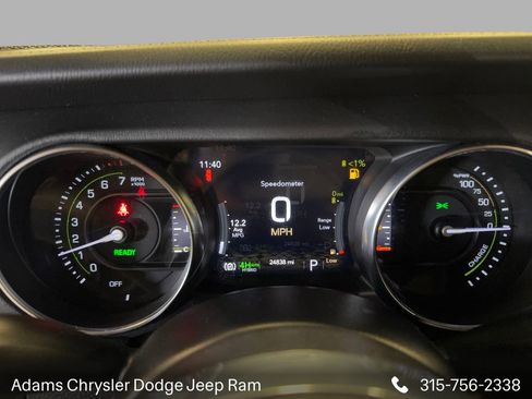 Used 2023 Jeep Wrangler Unlimited Sahara w/ Cold Weather Group AWD/4WD image 16