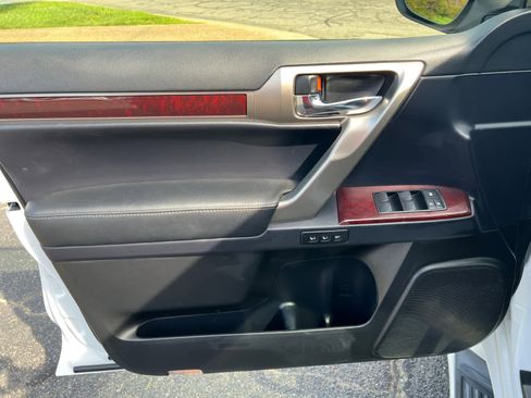 Used 2018 Lexus GX 460 Premium image 18
