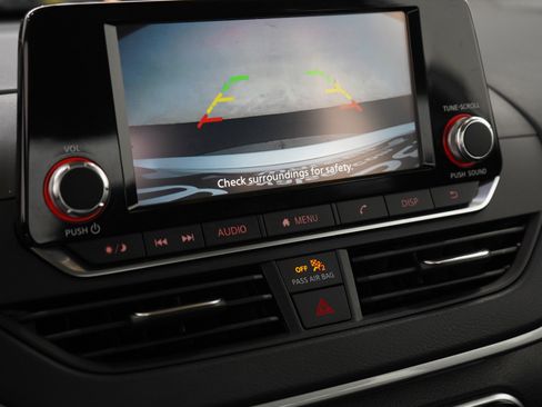 Used 2024 Nissan Altima 2.5 S image 23