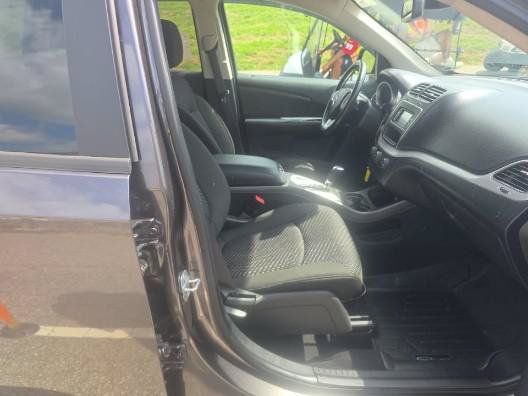 Used 2020 Dodge Journey SE w/ SE Popular Equipment Group FWD image 11