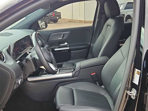 Used 2025 Mercedes-Benz GLA 250 image 15