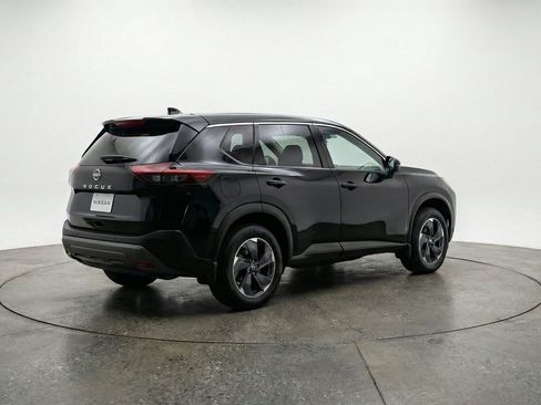 Used 2025 Nissan Rogue SV FWD image 9