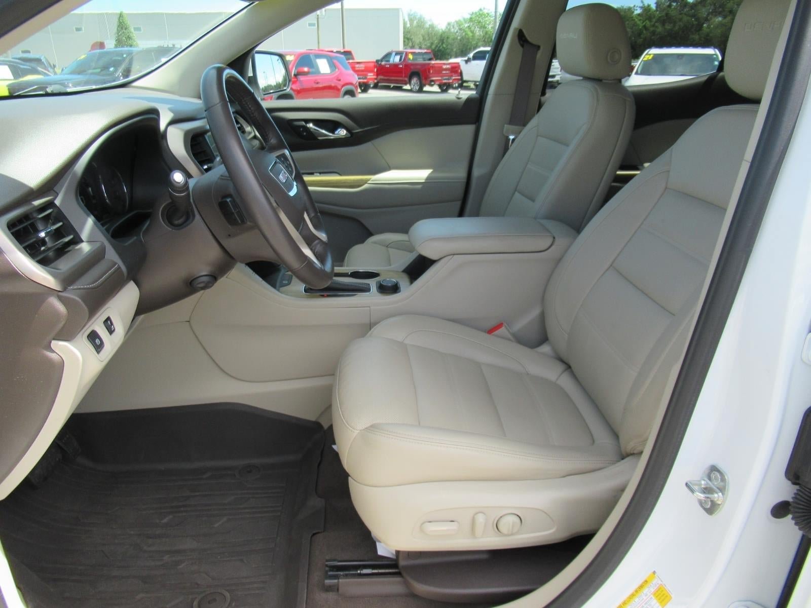 Used 2019 GMC Acadia Denali w/ Technology Package FWD image 19