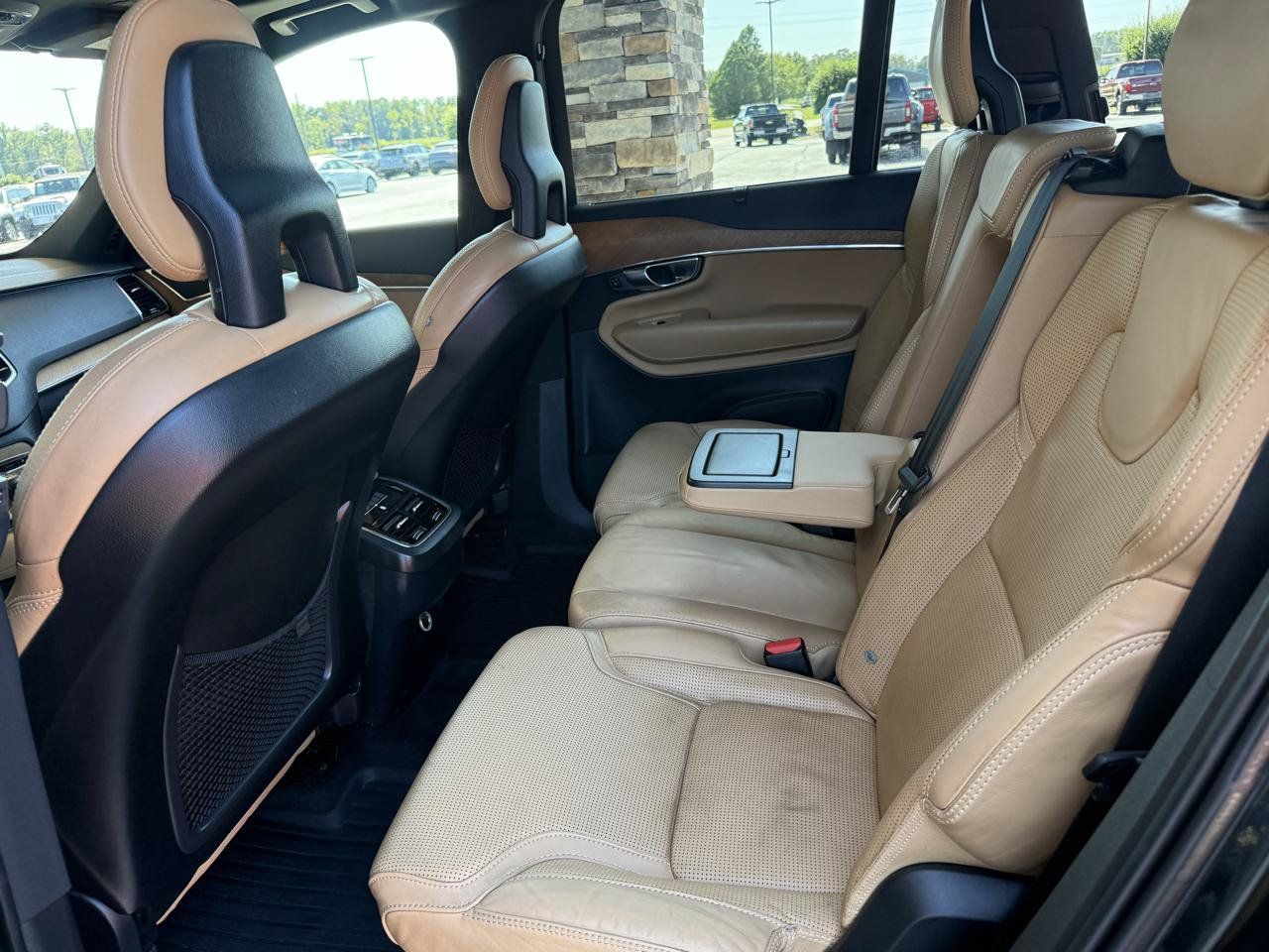 Used 2018 Volvo XC90 T6 Inscription w/ Convenience Package AWD/4WD image 10