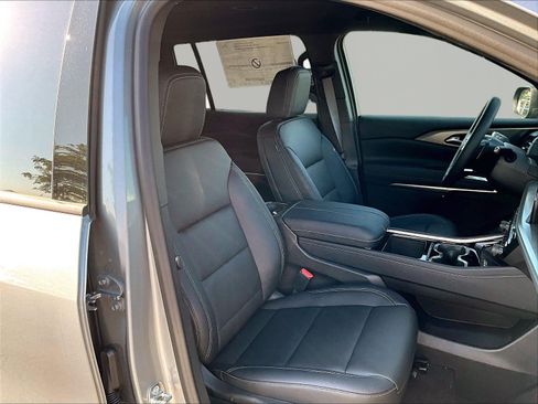 New 2026 Chevrolet Traverse LT w/ Driver Confidence Package AWD/4WD image 19