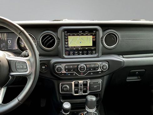 Used 2023 Jeep Wrangler Unlimited Sahara w/ Cold Weather Group AWD/4WD image 10